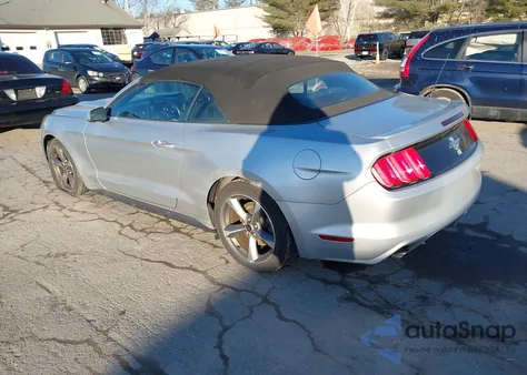 2015 Ford Mustang V6 z USA, uszkodzony, nr VIN 1FATP8EM8F5372142